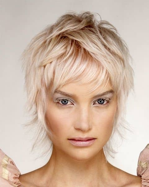 Short-Wavy-Light-Blonde-Shag-Hairstyle-for-women-with-thinning-hair